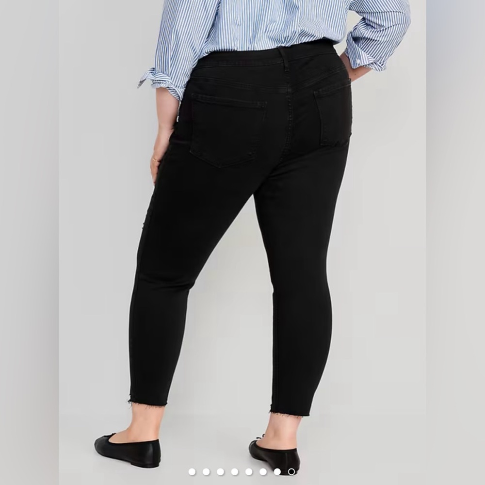 Old Navy Mid-Rise Rockstar Super-Skinny Ankle Jeans – Black - Picture 2 of 7